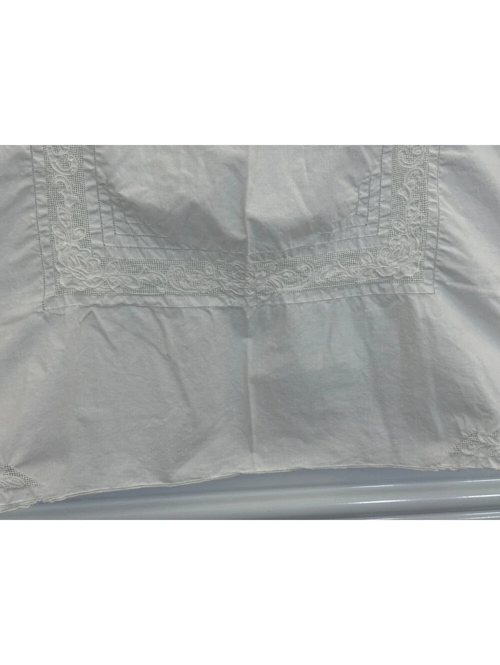 Vintage Card Table Tablecloth Topper Decorative Floral Embroidery Cutwork